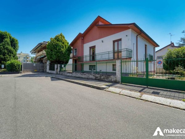 casa indipendente in vendita a Melzo