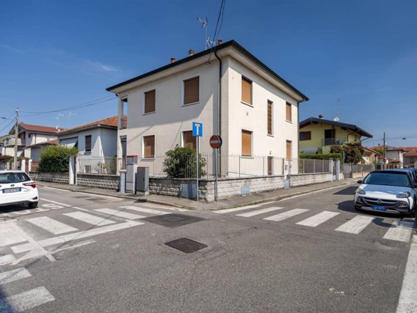 casa indipendente in vendita a Melzo