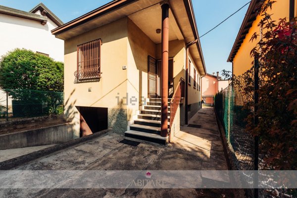 casa indipendente in vendita a Melzo
