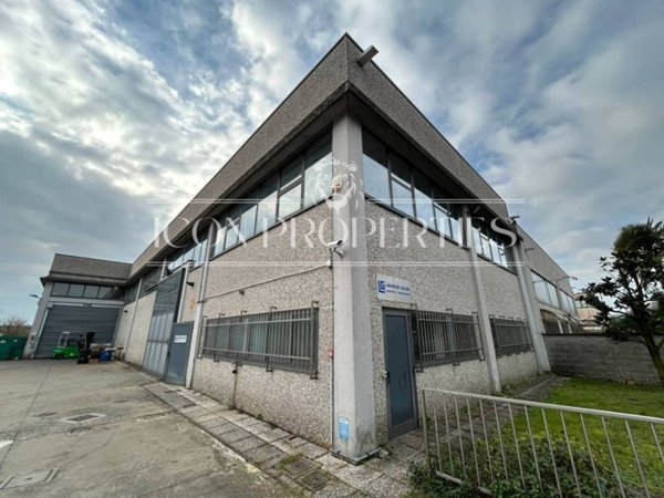 negozio in vendita a Mesero