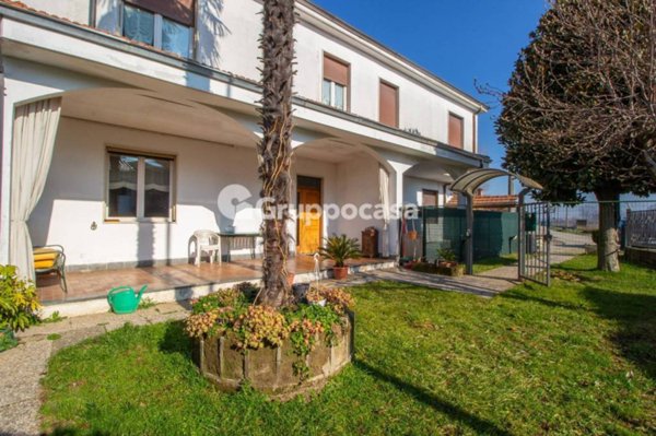 casa indipendente in vendita a Mesero