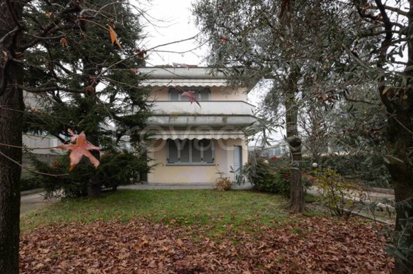 casa indipendente in vendita a Mesero
