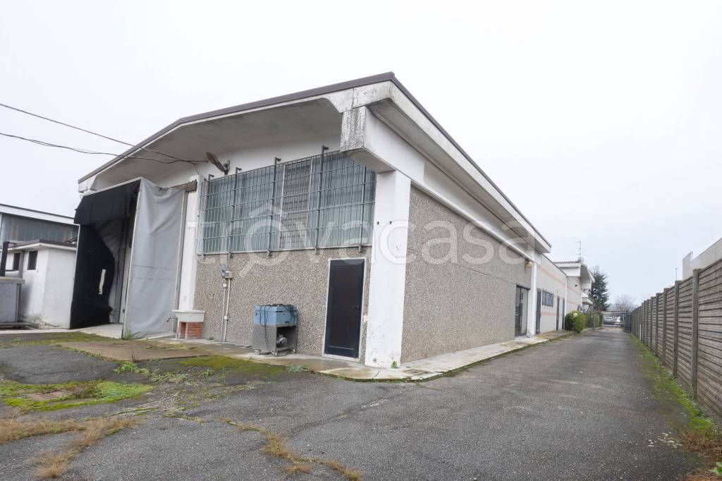 casa indipendente in vendita a Mesero