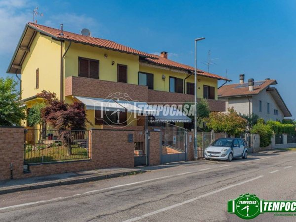 casa indipendente in vendita a Mesero