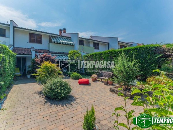 casa indipendente in vendita a Mesero