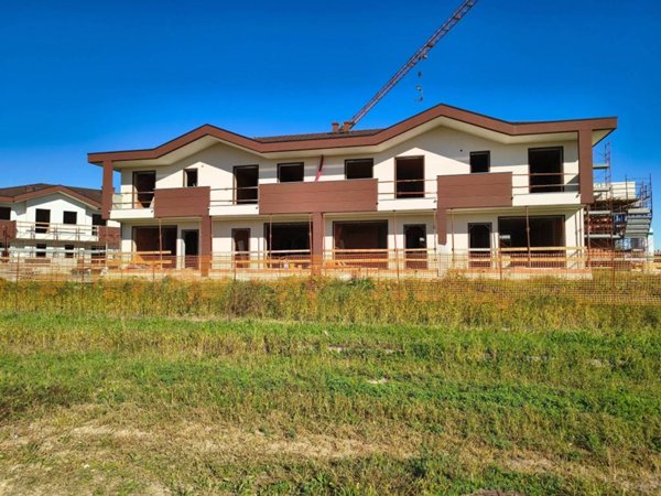 casa indipendente in vendita a Mesero