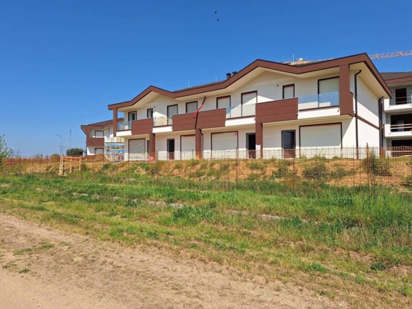casa indipendente in vendita a Mesero