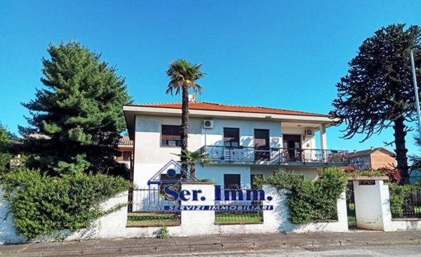 casa indipendente in vendita a Mesero