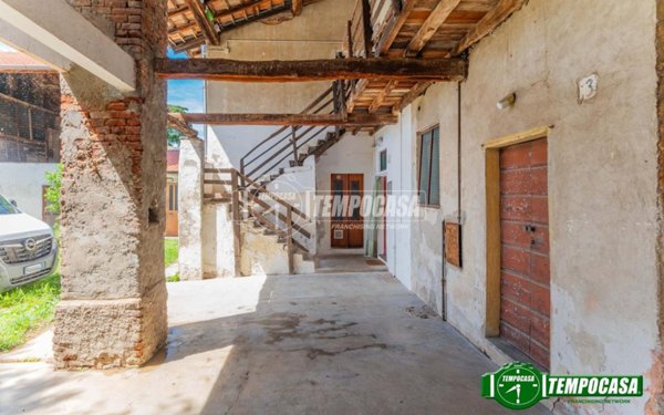 casa indipendente in vendita a Mesero