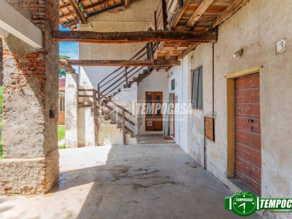 casa indipendente in vendita a Mesero