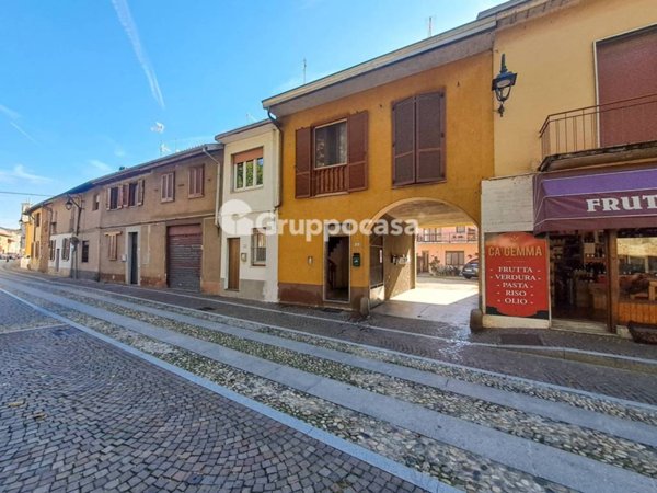 casa indipendente in vendita a Mesero