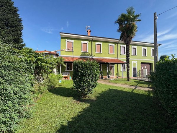 casa indipendente in vendita a Mesero