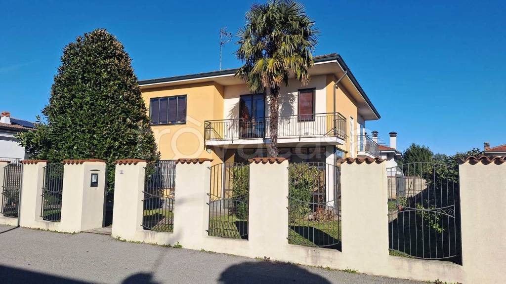 casa indipendente in vendita a Mesero