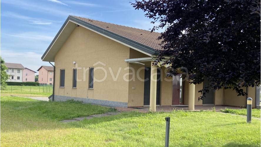 casa indipendente in vendita a Mesero