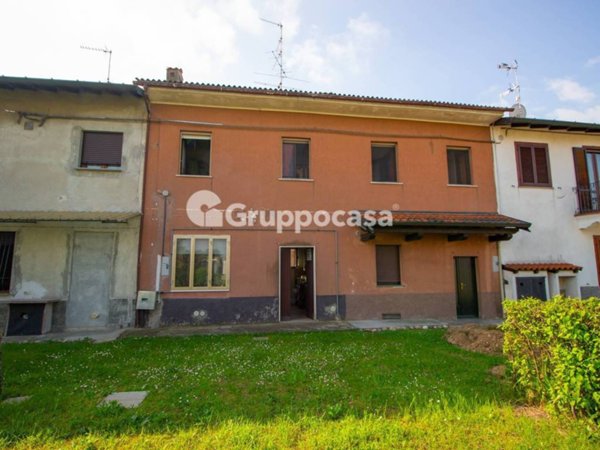 casa indipendente in vendita a Mesero