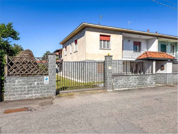 casa indipendente in vendita a Mesero