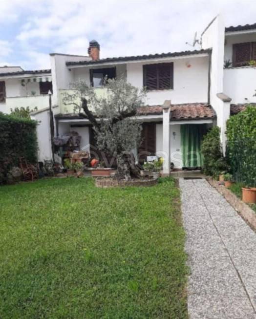 casa indipendente in vendita a Mesero