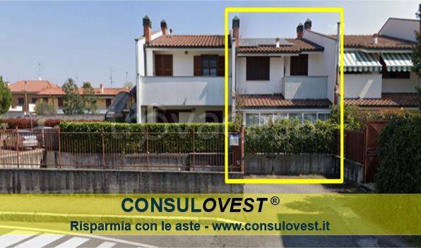 casa indipendente in vendita a Mesero