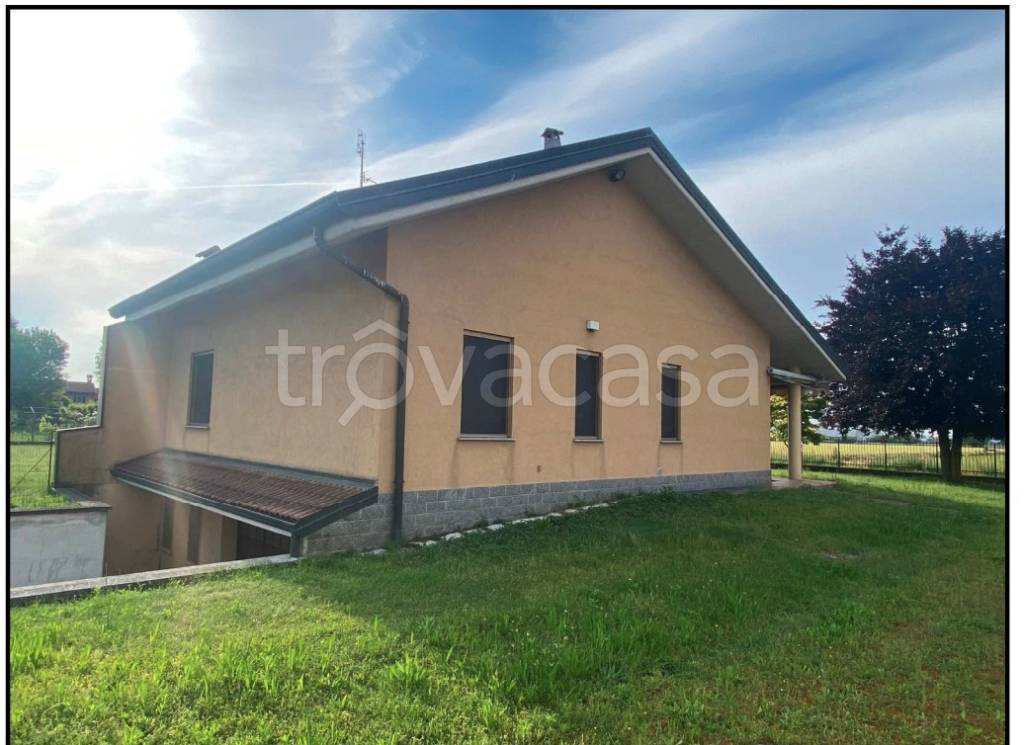 casa indipendente in vendita a Mesero