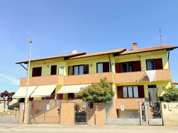 casa indipendente in vendita a Mesero