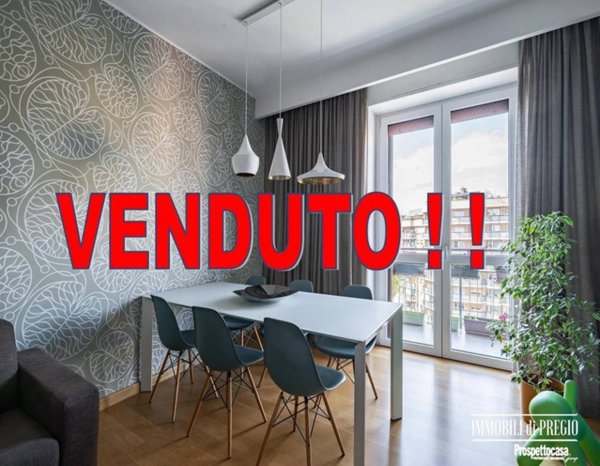 appartamento in vendita a Milano in zona Lorenteggio