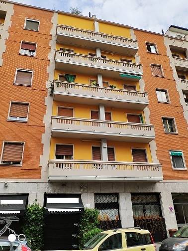 appartamento in vendita a Milano in zona Porta Genova