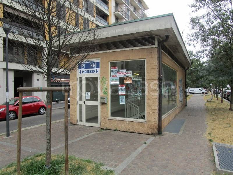 negozio in vendita a Milano in zona Bocconi