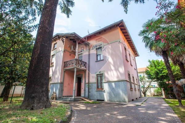 casa indipendente in vendita a Milano in zona Niguarda