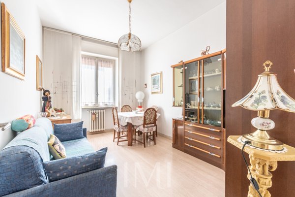 appartamento in vendita a Milano in zona Moncucco