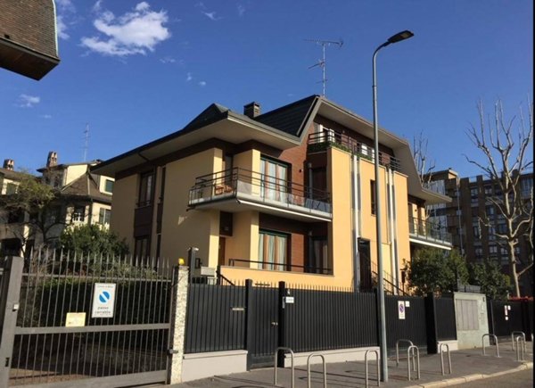 casa indipendente in vendita a Milano in zona San Siro