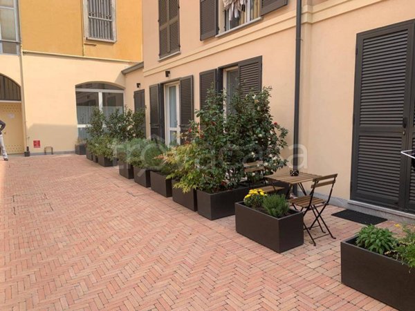 ufficio in vendita a Milano in zona Piazzale Lodi
