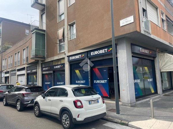 negozio in vendita a Milano in zona Forze Armate