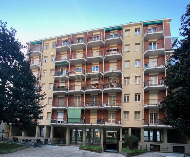 appartamento in vendita a Milano in zona Piazzale Lodi