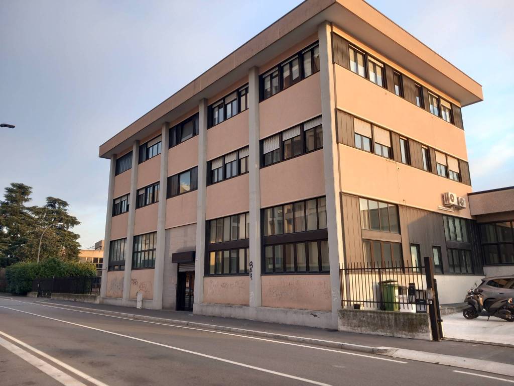 appartamento in vendita a Milano in zona Affori
