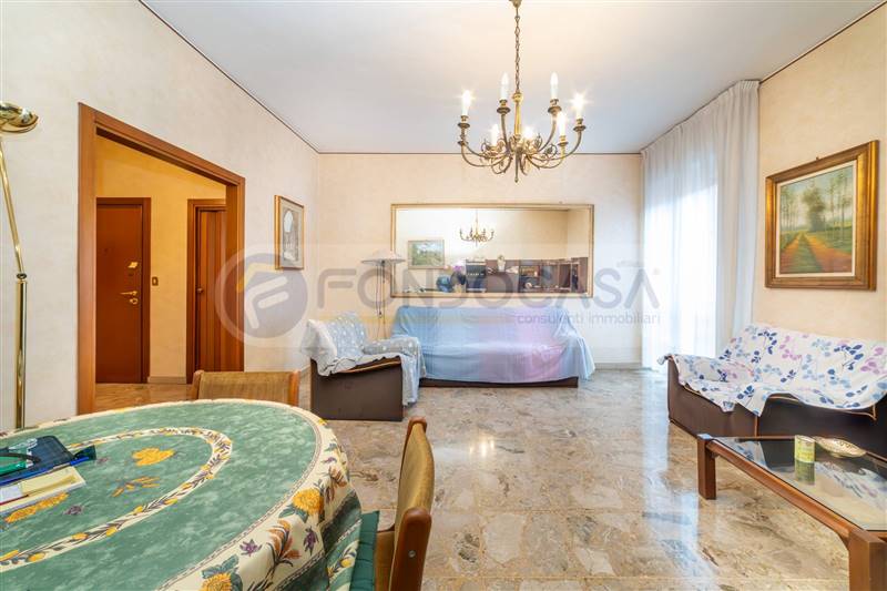 appartamento in vendita a Milano in zona Loreto