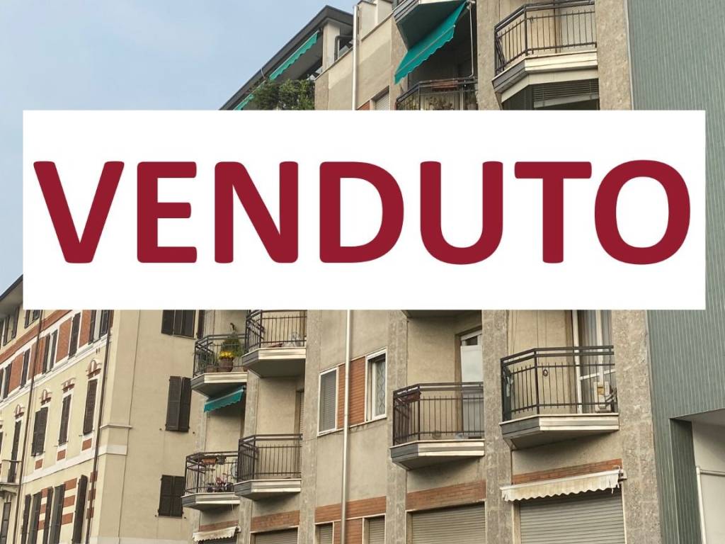 appartamento in vendita a Milano in zona Famagosta
