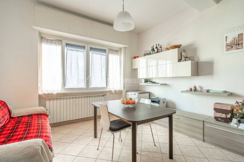 appartamento in vendita a Milano in zona Moncucco