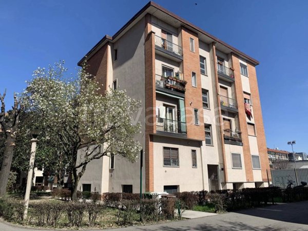 appartamento in vendita a Milano in zona Ronchetto sul Naviglio