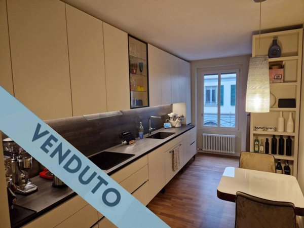 appartamento in vendita a Milano in zona Sant'Ambrogio