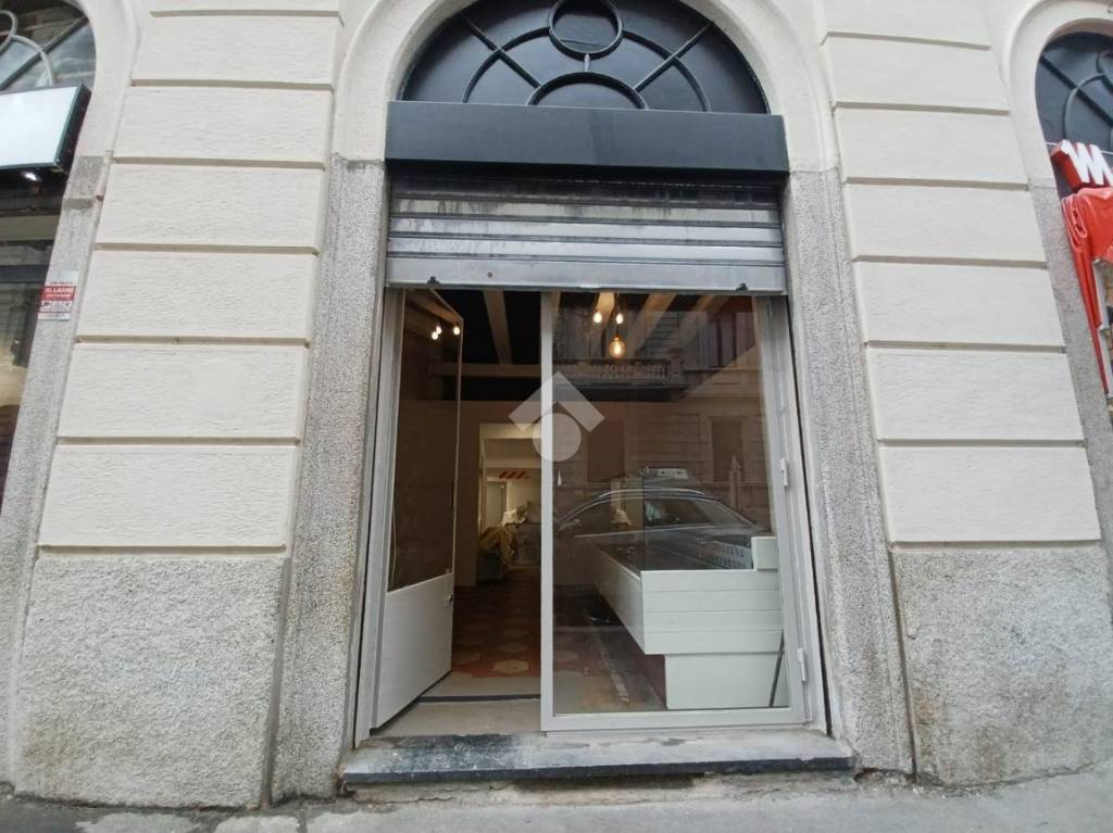 negozio in vendita a Milano in zona Cagnola