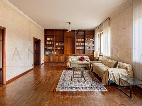 appartamento in vendita a Milano in zona Porta Romana