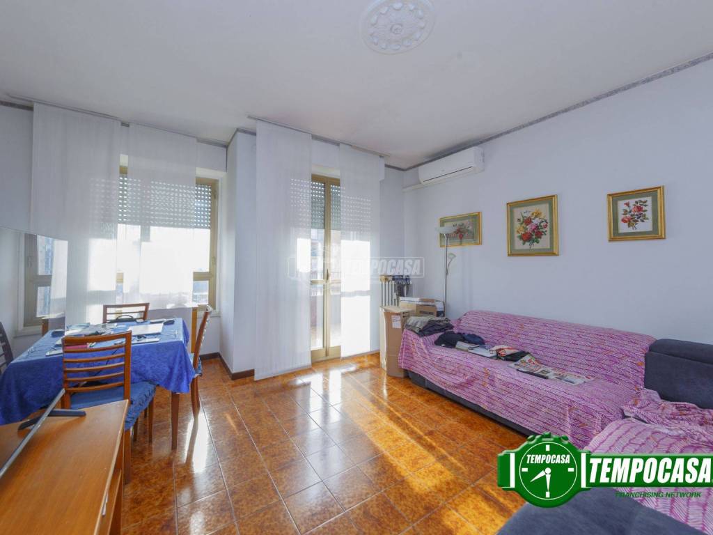 appartamento in vendita a Milano in zona QT8