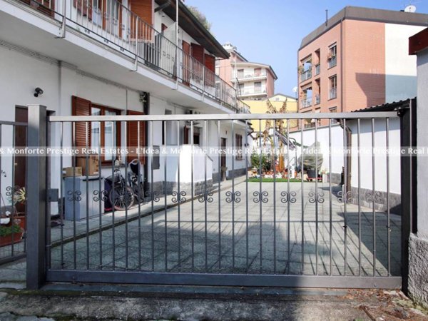 casa indipendente in vendita a Milano in zona San Siro