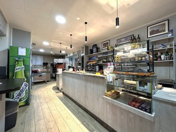 negozio in vendita a Milano in zona San Siro