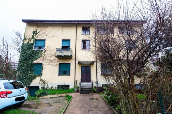 appartamento in vendita a Milano in zona Molino Dorino