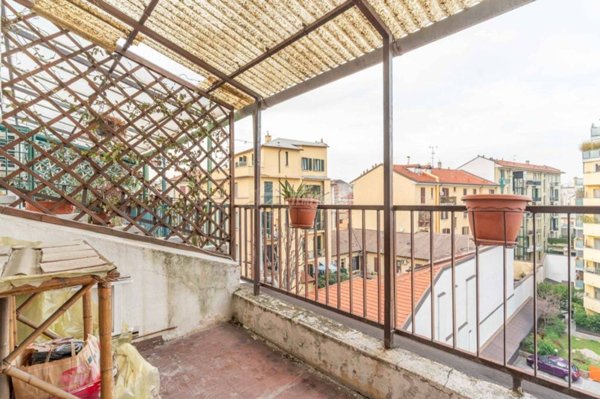 appartamento in vendita a Milano in zona Bocconi