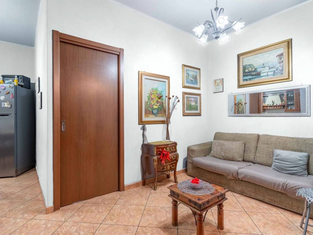 appartamento in vendita a Milano in zona Porta Genova