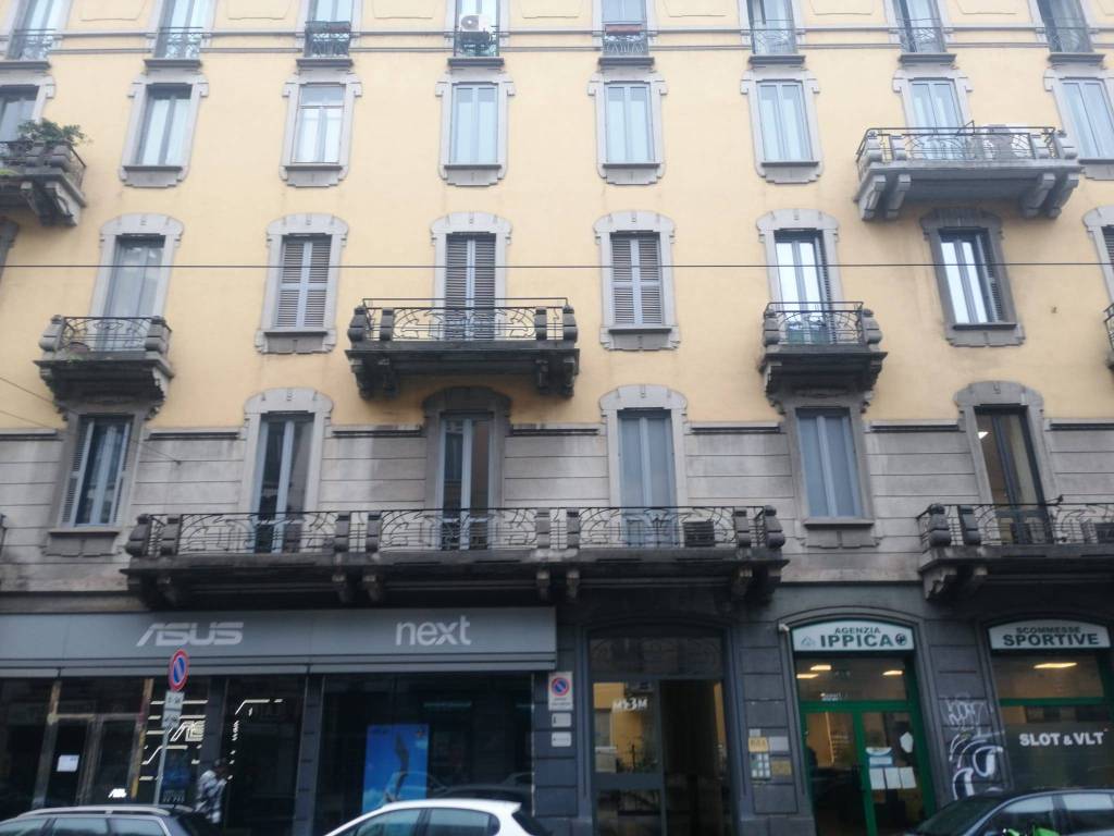negozio in vendita a Milano in zona Centro Direzionale