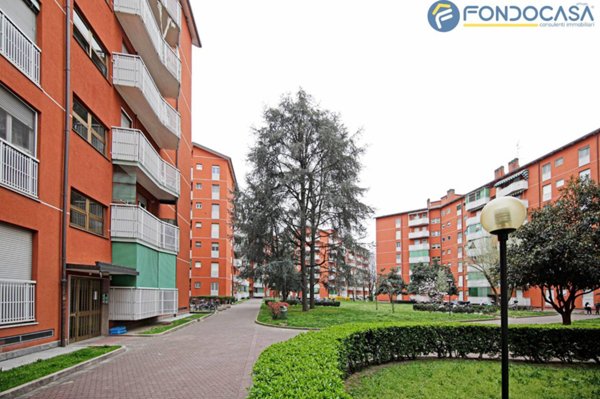 appartamento in vendita a Milano in zona Cadorna