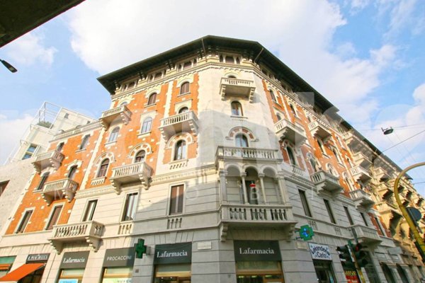 appartamento in vendita a Milano in zona Sempione
